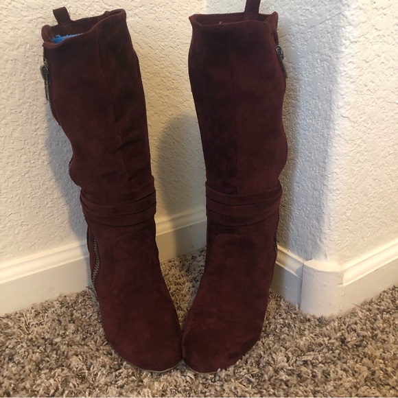 Very G Maroon Suede Heeled Boots Size 7 - Picture 5 of 10
